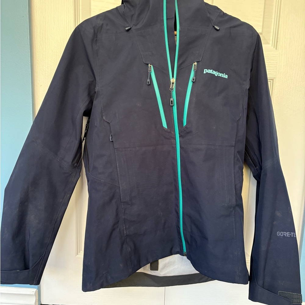 Patagonia Goretex waterproof rain jacket